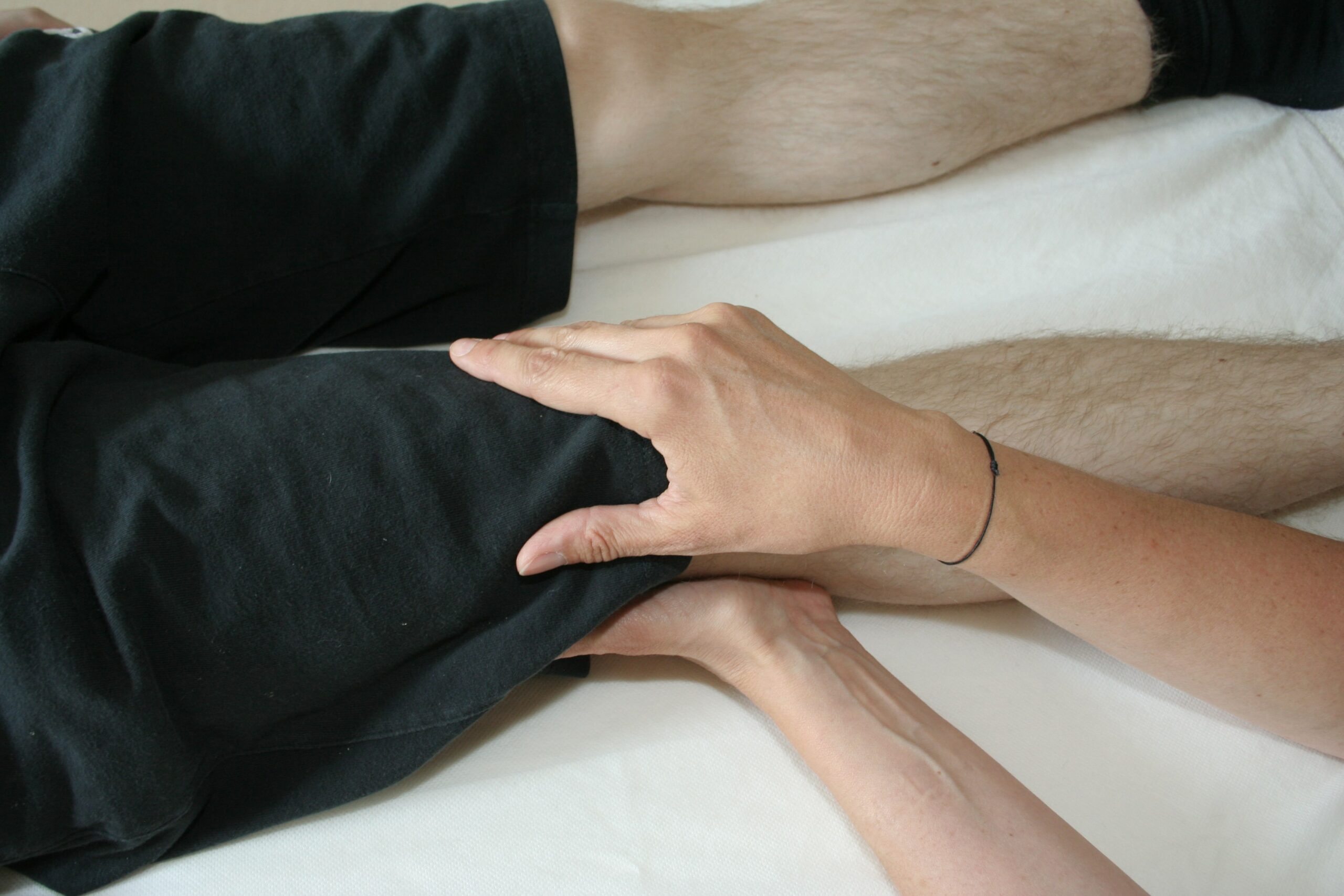 Kniebehandlung in der Osteopathie. Parietale Therapie - Die Behandlung des Bewegungsapparates.